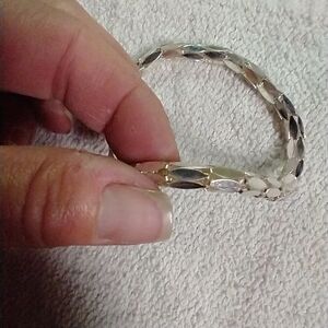 Silvertone large mesh soft bangle bracelet